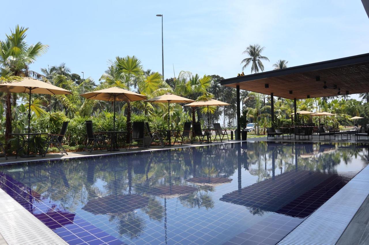 Roxy Sematan Villa & Townhouse ภายนอก รูปภาพ