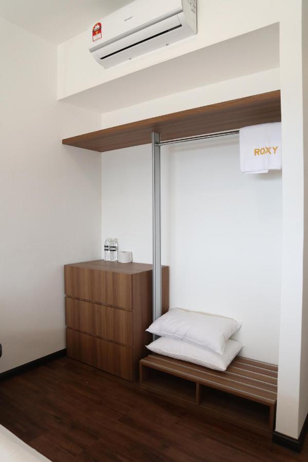 Roxy Sematan Villa & Townhouse ภายนอก รูปภาพ