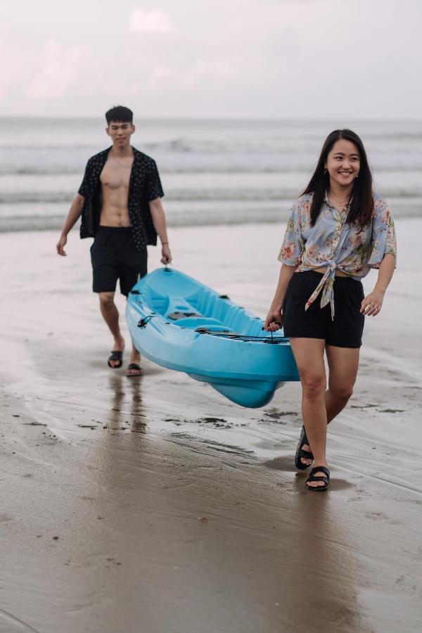 Roxy Sematan Villa & Townhouse ภายนอก รูปภาพ