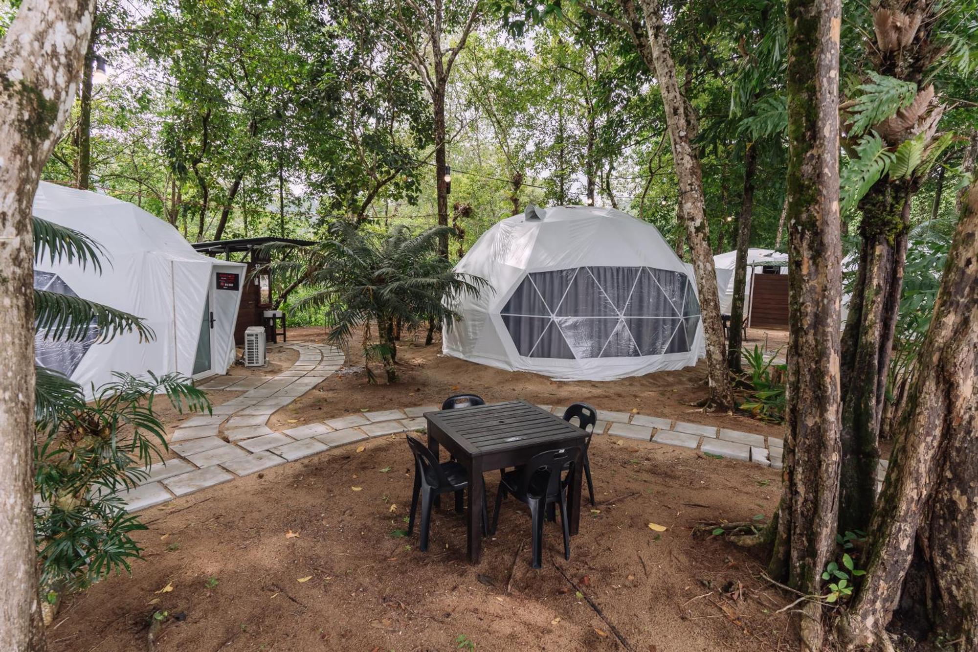 Roxy Sematan Villa & Townhouse ภายนอก รูปภาพ