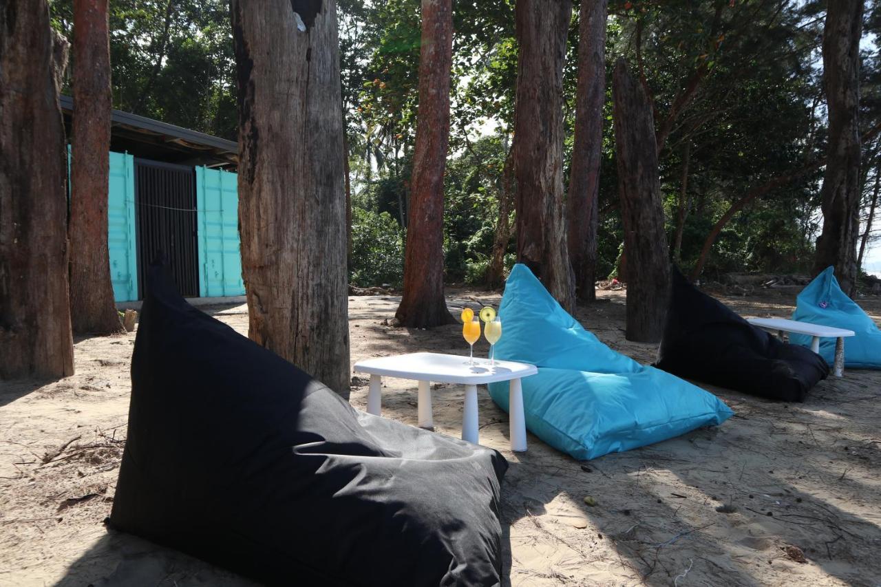 Roxy Sematan Villa & Townhouse ภายนอก รูปภาพ